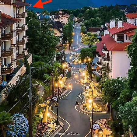 Apartamento Esquina Rua Torta Pousada Do Serrano Gramado Exterior foto